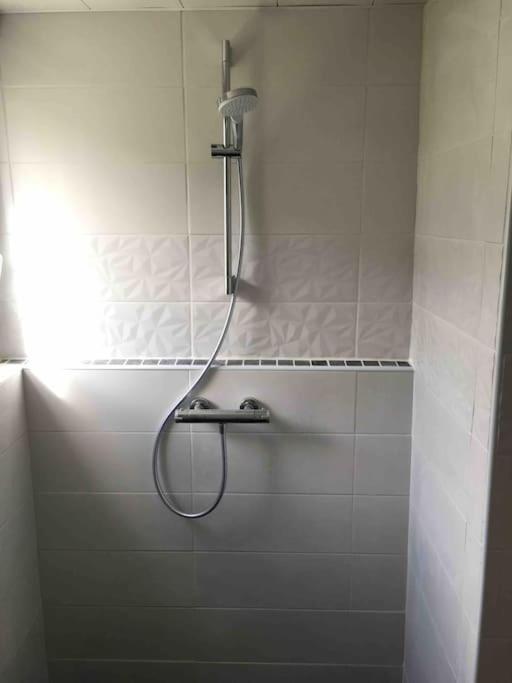 Logement Independant,Calme A 2 Pas Du Centre Ville Lannion Zewnętrze zdjęcie